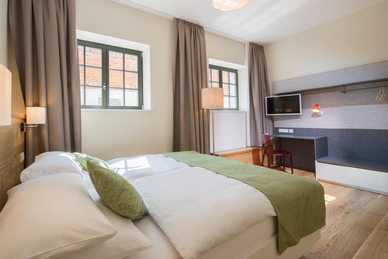 Paulinenhof Hotel Belzig ภายนอก รูปภาพ